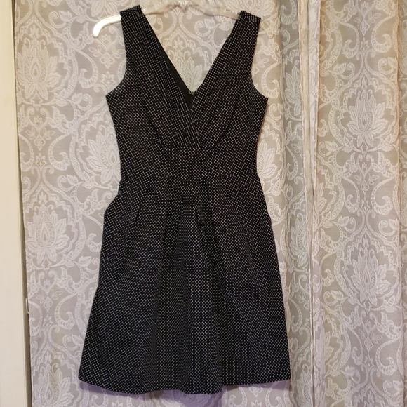 Corey P. Dresses & Skirts - Tiny polka dot dress with pockets